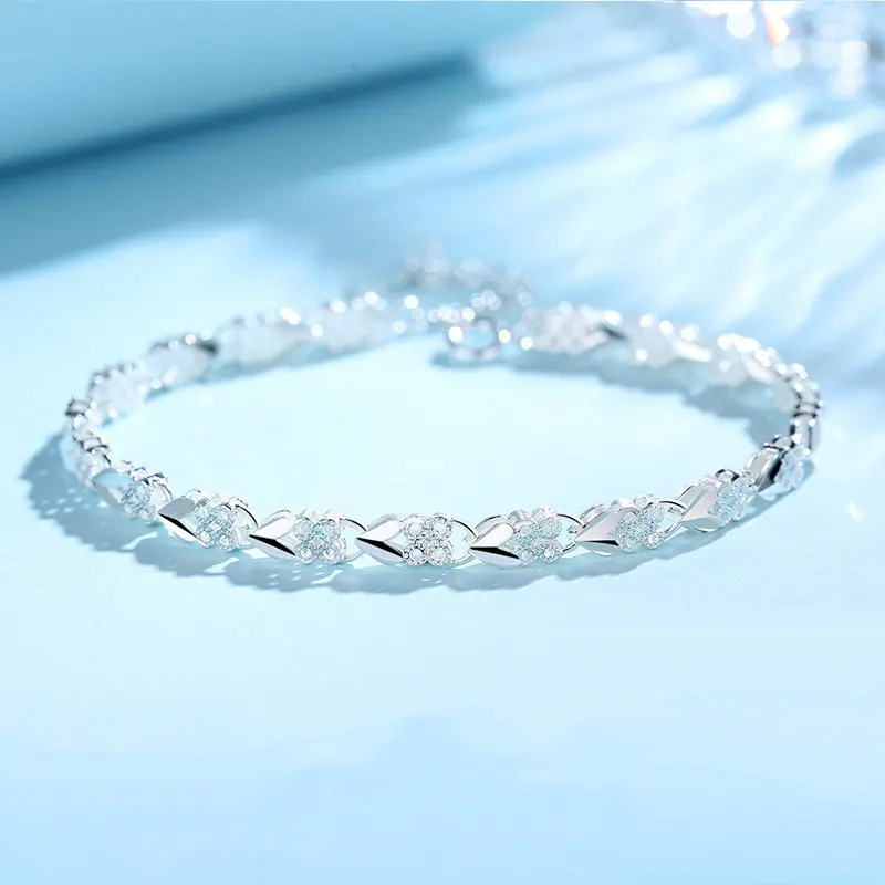 💖👉【Vásároljon 1-et, kap 1-et ingyen】✨Super Fashion női négylevelű lóhere karkötő