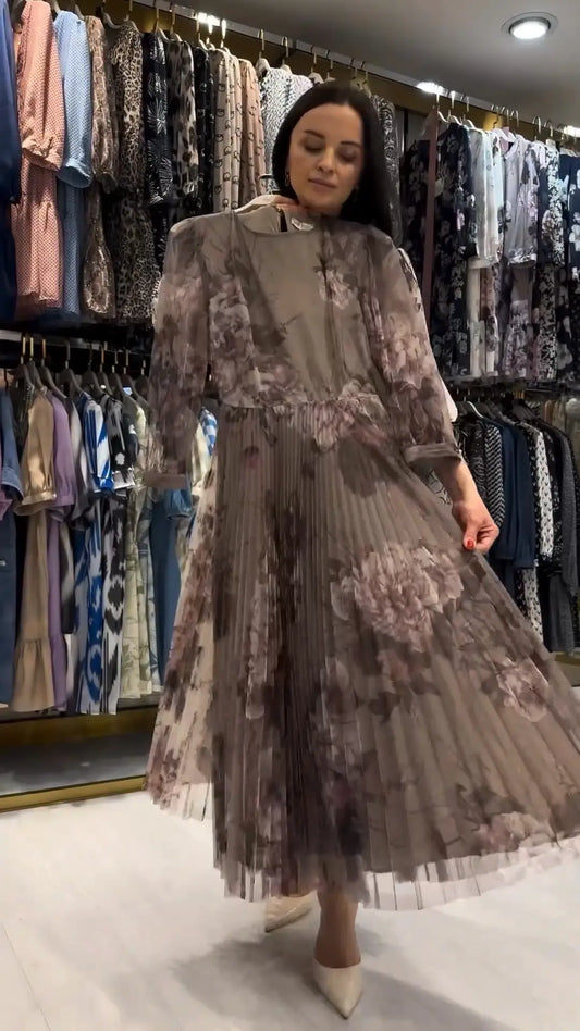 Női elegáns, hajtogatott, légáteresztő sifon ruha