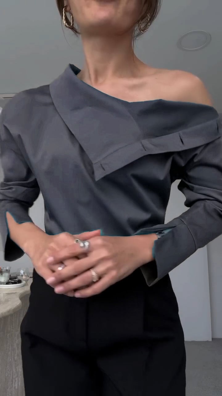 Elegáns női gombos ing magas gallérral