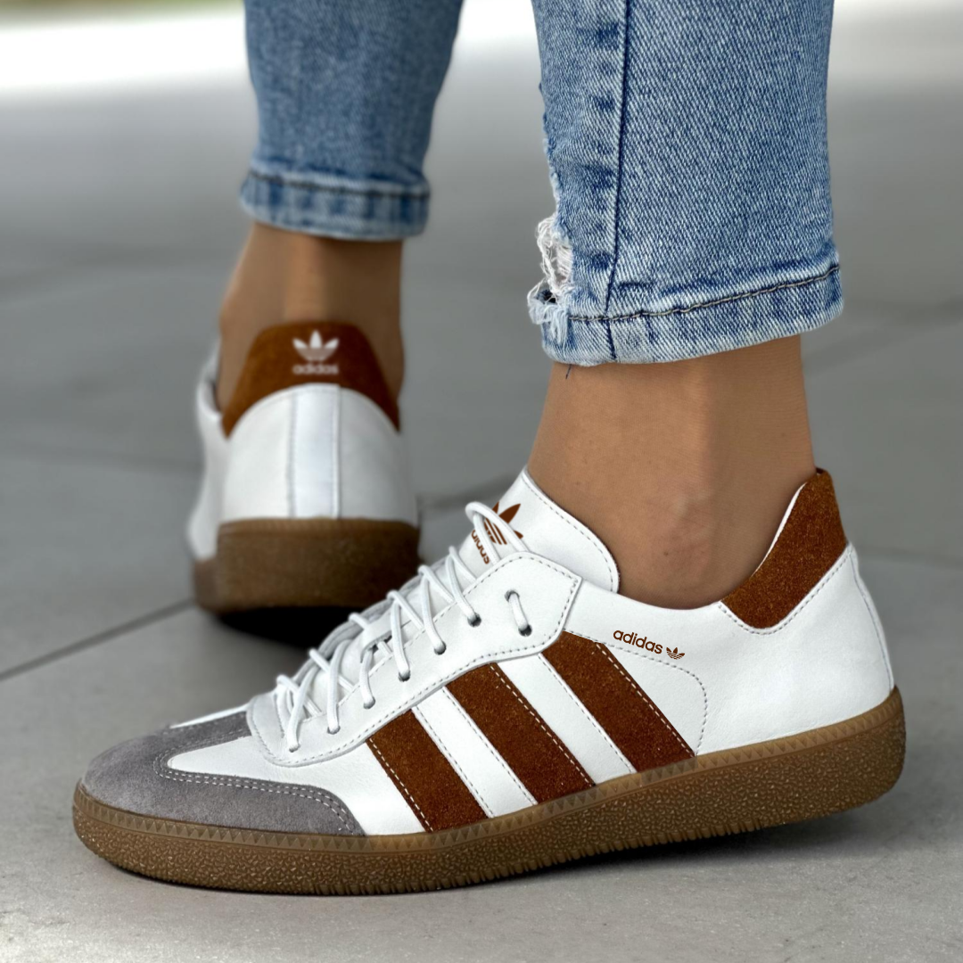 Kényelmes női Adidas sportcipő természetes bőrből