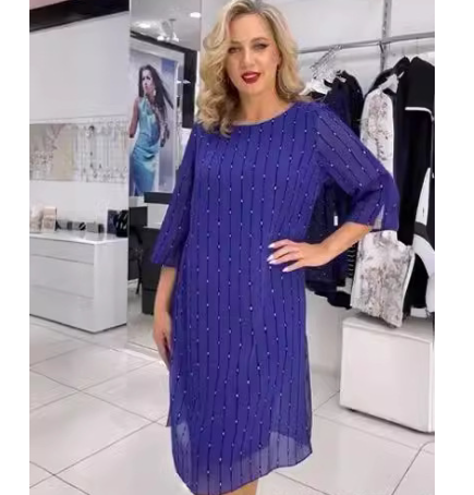 Elegáns karcsú ruha nyomott középhosszú kiszélesedő szoknyával