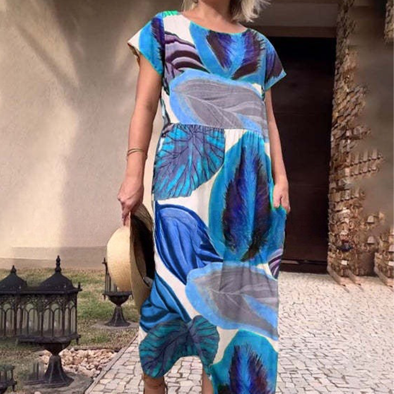 Levélmintás, kerek nyakú, oldalsó hasított ruha