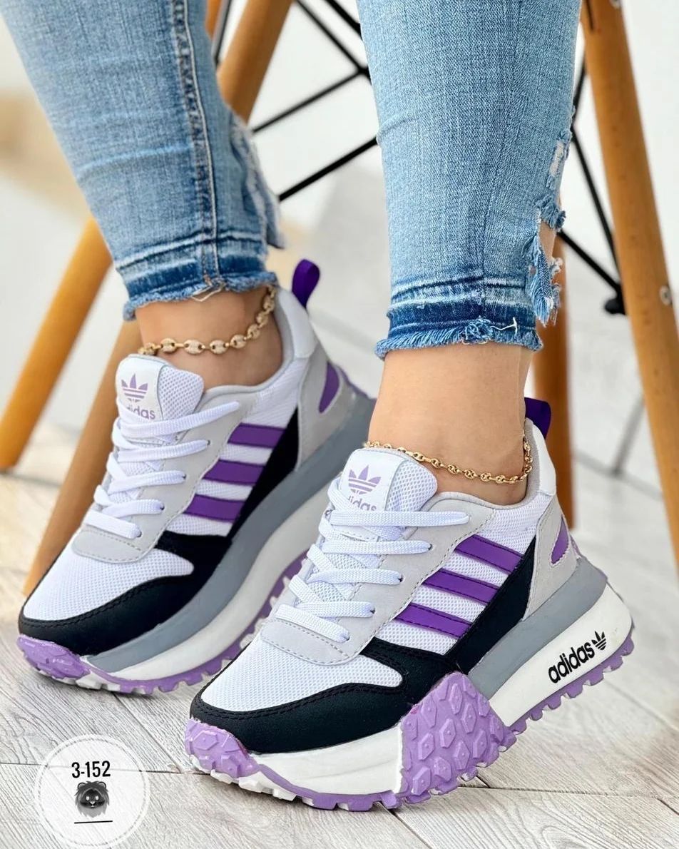 Adidas® női alkalmi cipők