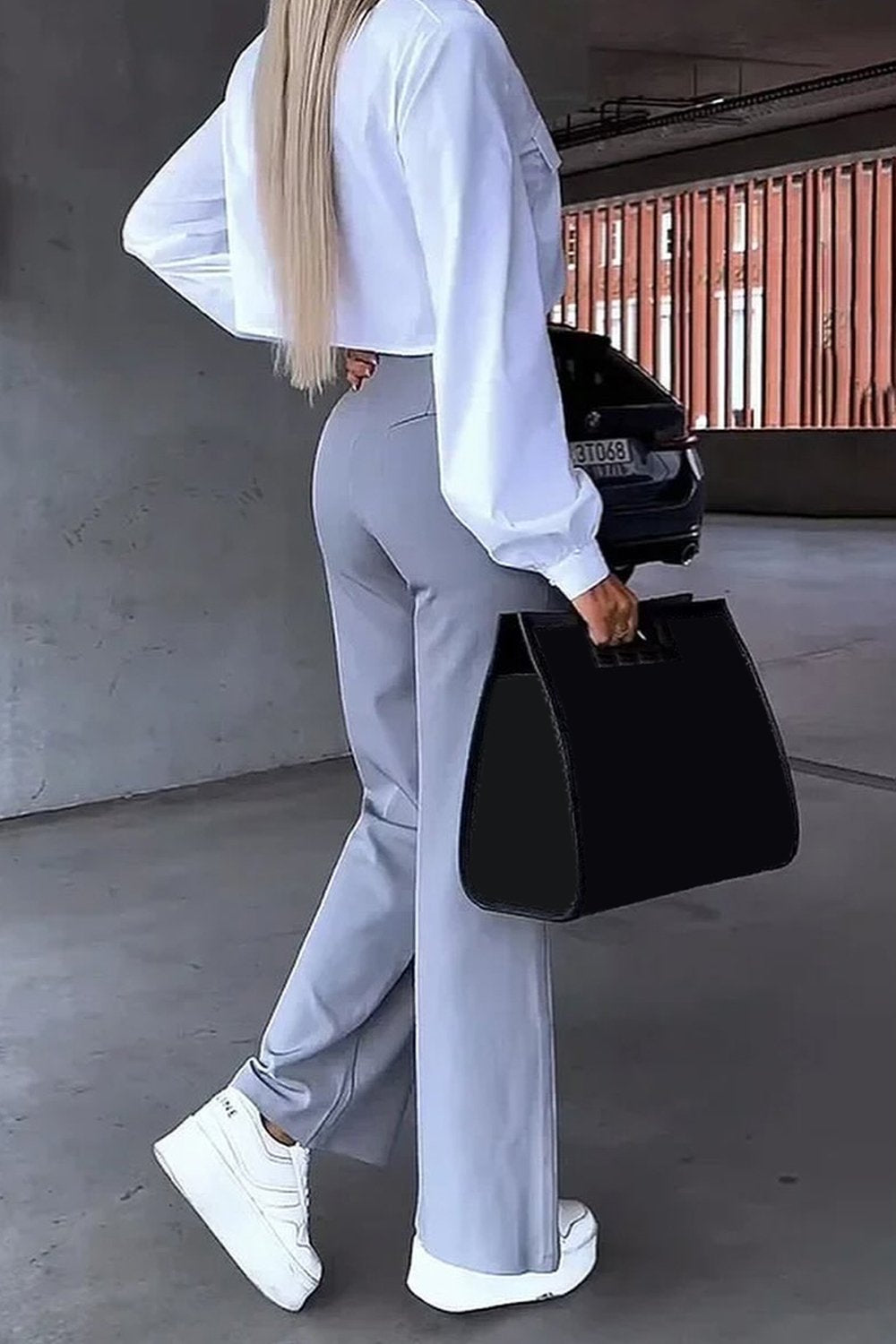 Kétrészes női ingből és nadrágból álló szett