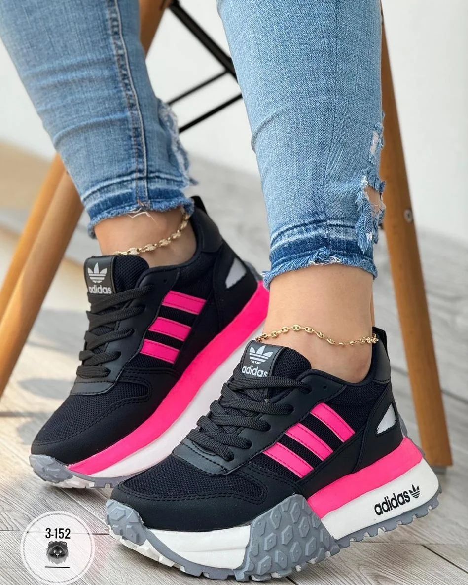 Adidas® női alkalmi cipők