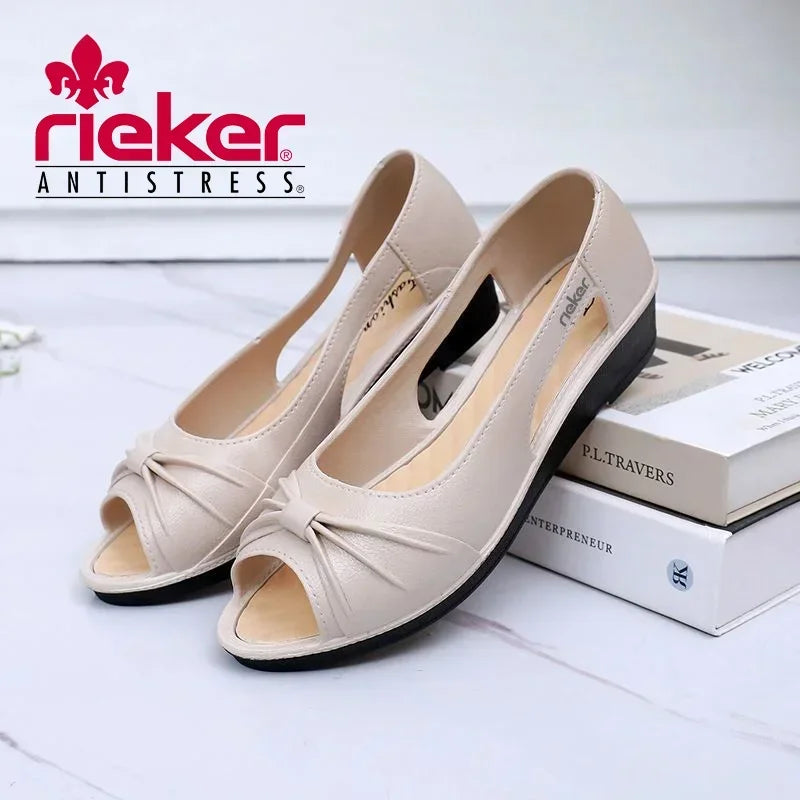 A Rieker legújabb stílusos és kényelmes bőrszandálja