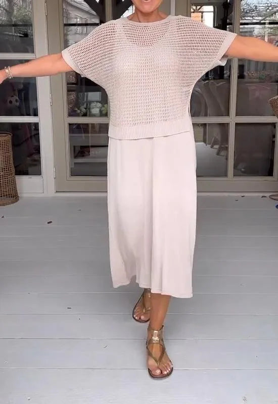 Kétrészes ruha pántokkal és áttört blúzzal