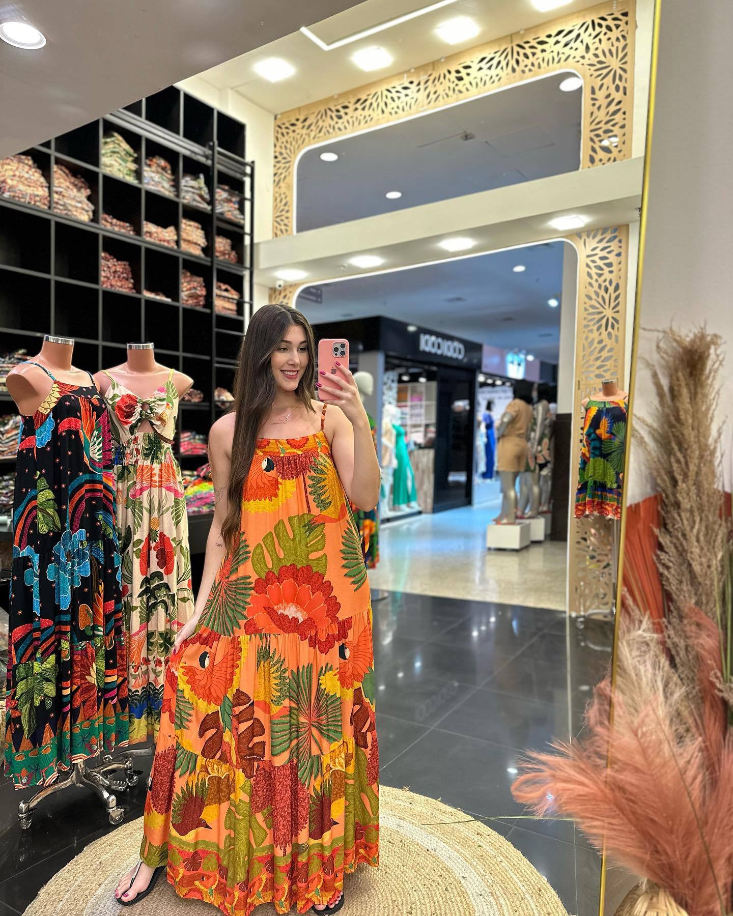 🔥2024-es új ujjatlan, nagy szegélyű hosszú pántos ruha