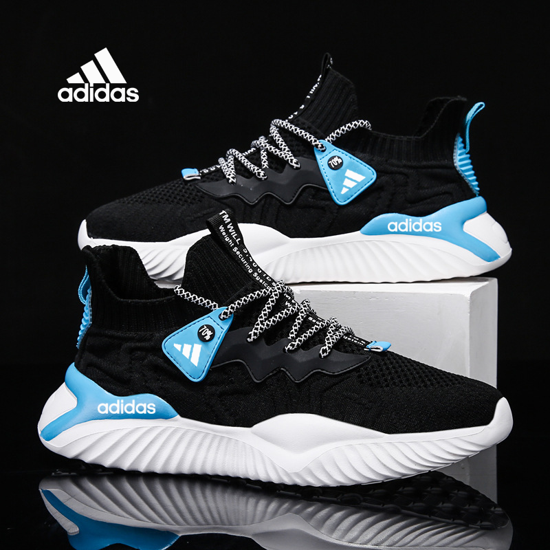 Adidas sportcipők szőtt anyagból és stílusos kiegészítőkkel