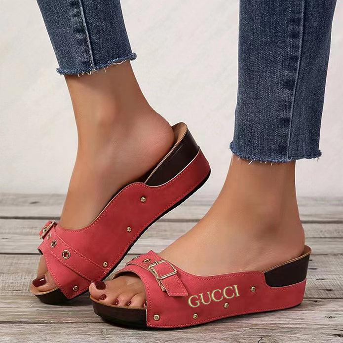 2025-ös új ékszandálok és halszájcsatos papucsok