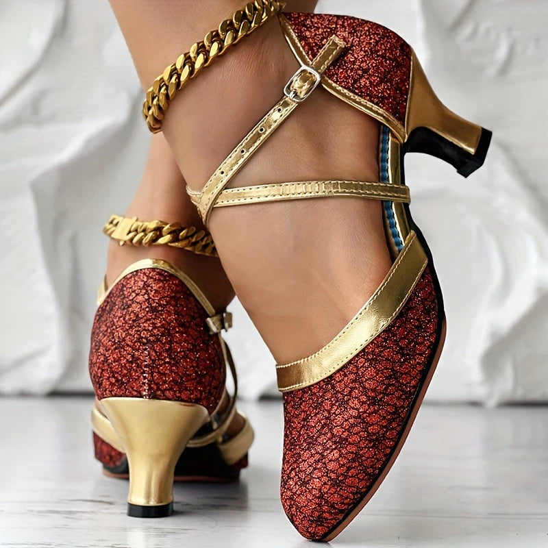 Elegáns, vastag női magassarkú cipők