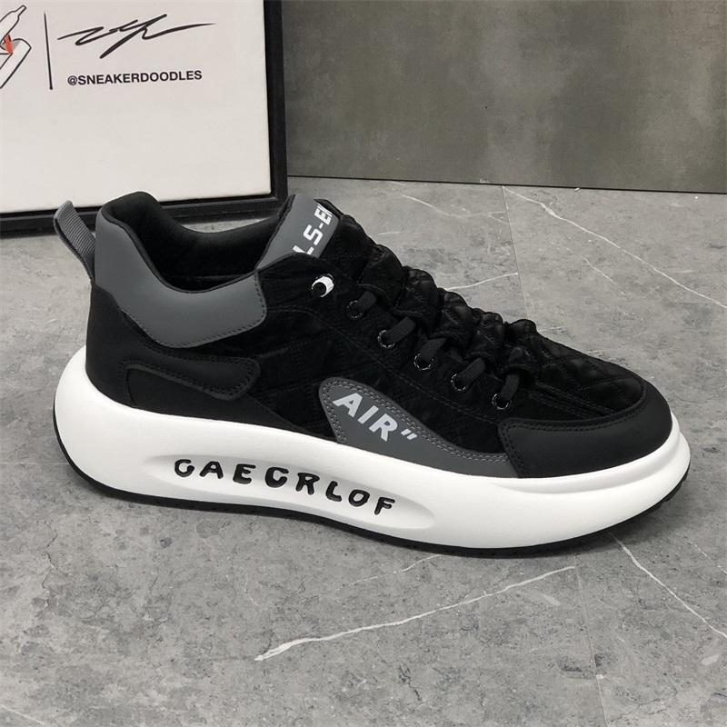 NAUJI LAISVALAIKIO UNIVERSALŪS VYRIŠKAI STOROPADO KELIAI