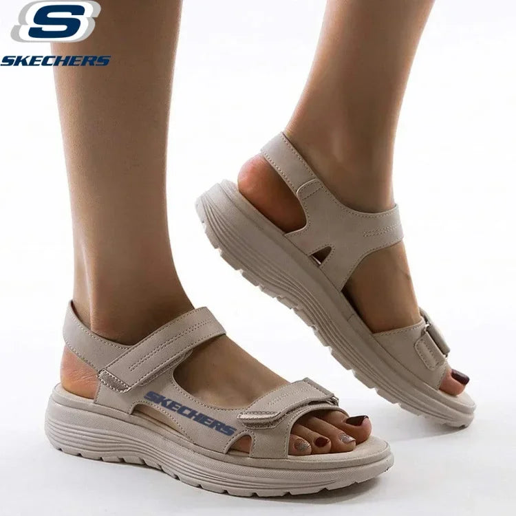 SKECHERS® NŐI ORTOPÉD SZANDÁL LYUKHÁRÁSHOZ