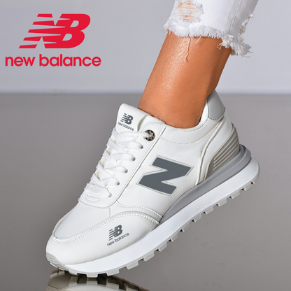 New Balance női retró stílusú hétköznapi cipő.