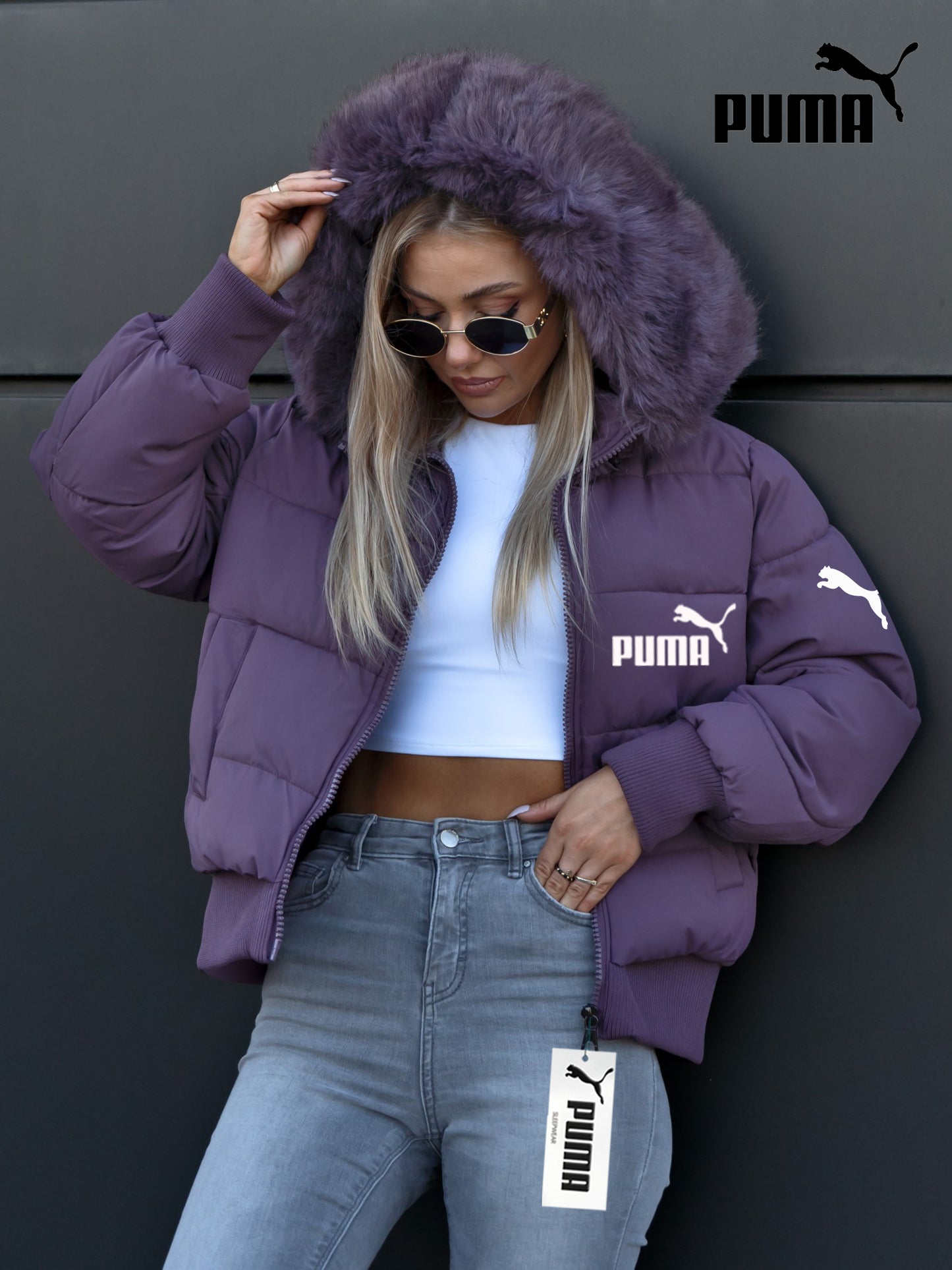 Vienspalvė striukė su gobtuvu