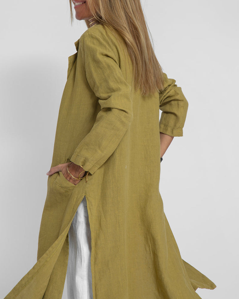 Alkalmi karcsúsított, hosszú gallérú kabát füles zsebekkel