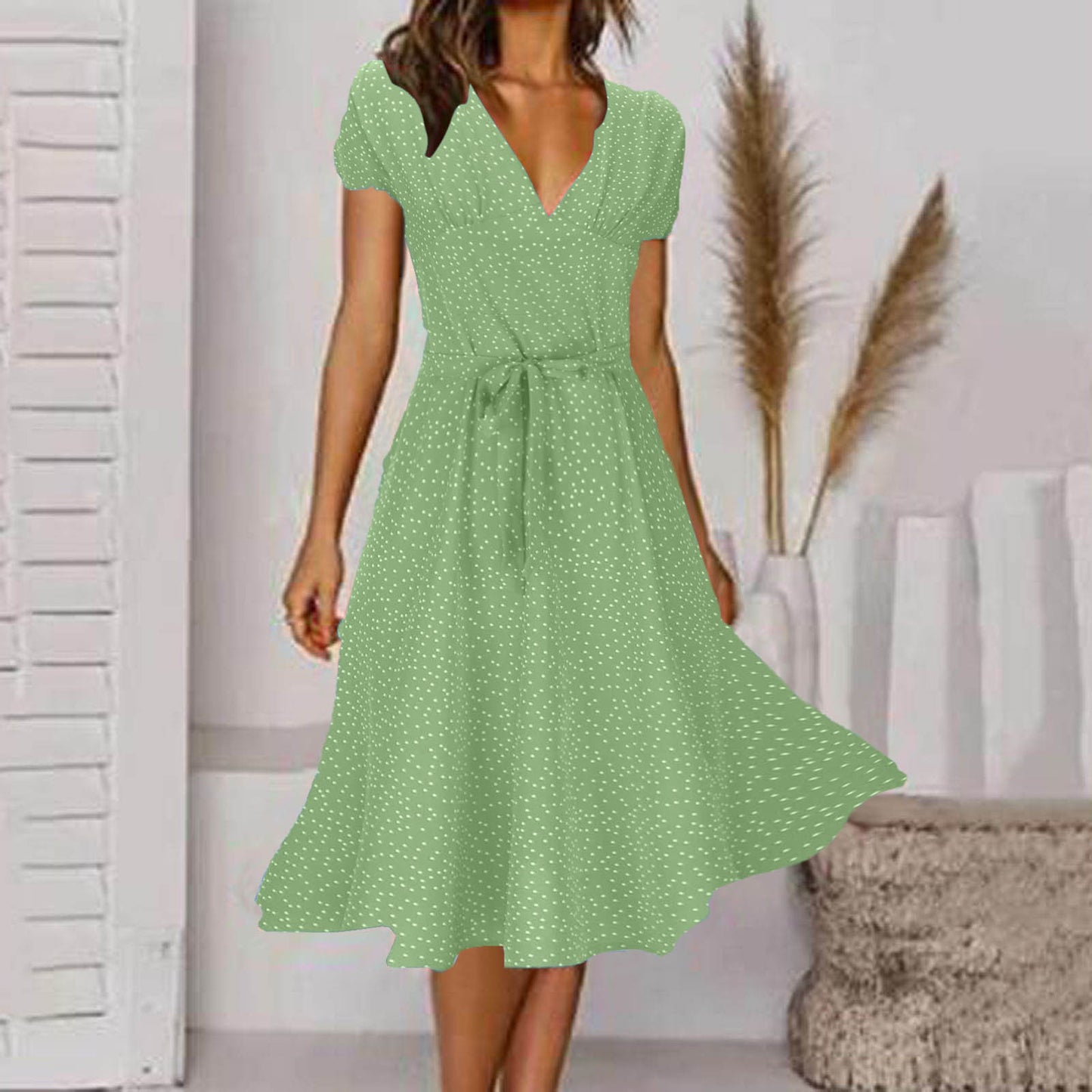 Szexi virágos ruha 2023-as rövid ujjú nyakkivágással