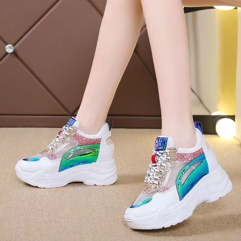 NÖVELÉS HÁLÓS ALKALMAZÁSI CIPŐK