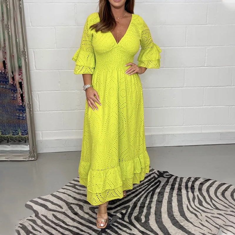 Alvarie – Elegáns, hímzett ruha összehúzott ujjakkal 2023 nyarára