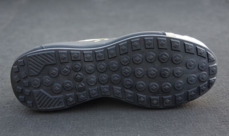 2024-es divatos férfi sportcipők