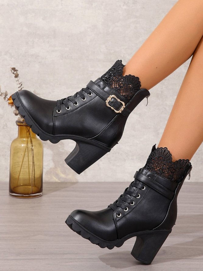 Vaskos sarkú csizma vintage csipkével