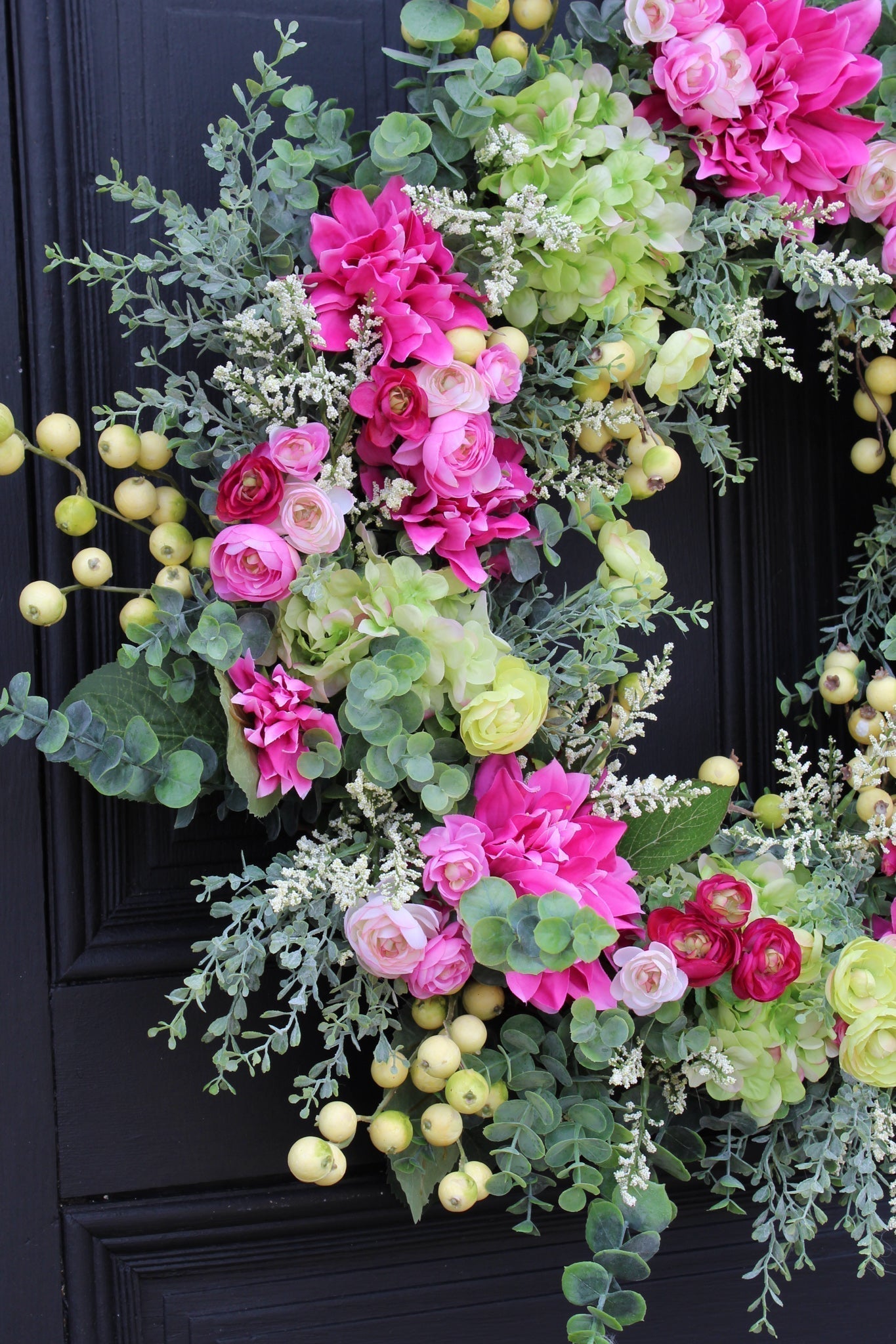 POMLAD POLETJE EVKALIPTUS ZELENA HORTENZIJA IN FUKSIJA DALIJ VENEC