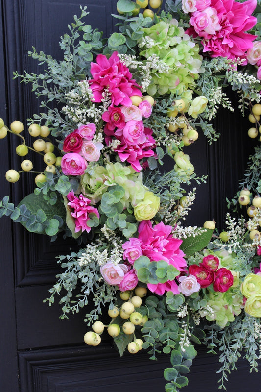POMLAD POLETJE EVKALIPTUS ZELENA HORTENZIJA IN FUKSIJA DALIJ VENEC