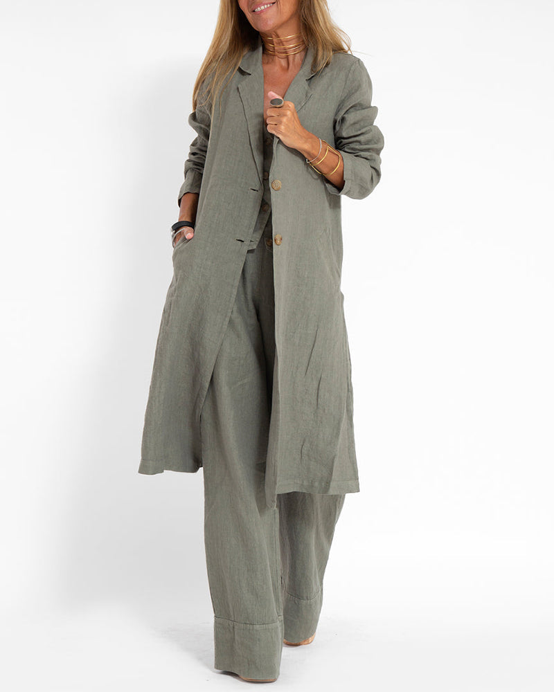 Alkalmi karcsúsított, hosszú gallérú kabát füles zsebekkel