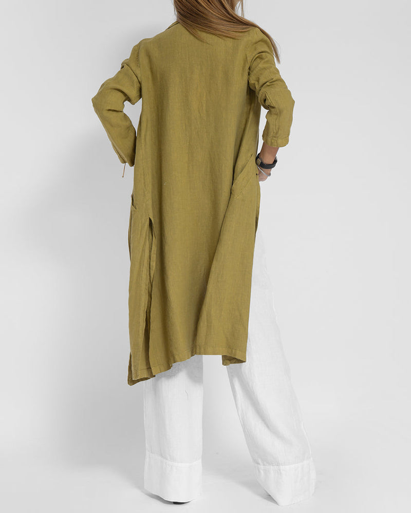 Alkalmi karcsúsított, hosszú gallérú kabát füles zsebekkel