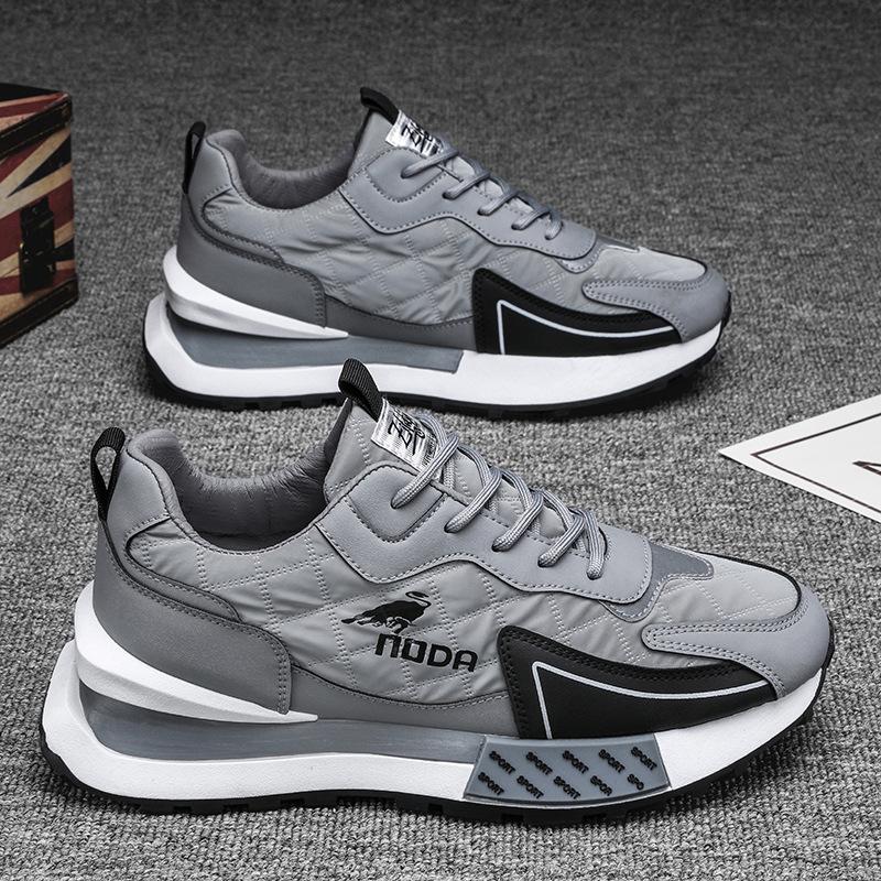 Férfi légáteresztő tornacipő fűzővel